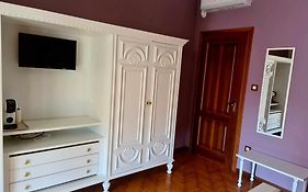 V.Home
